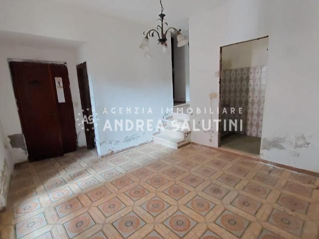 Villa Indipendente in vendita a Buti, Toscana