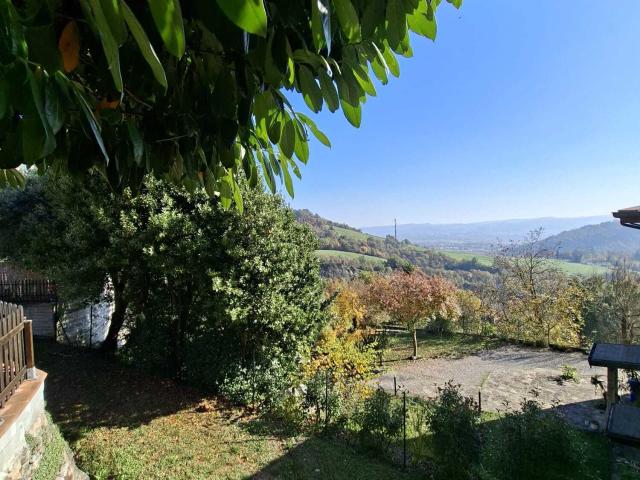 Villa Indipendente in vendita a Fornovo Di Taro, Reggio Emilia