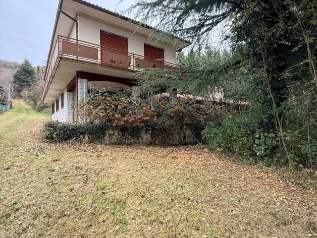 Villa Indipendente in vendita a Altissimo, Veneto
