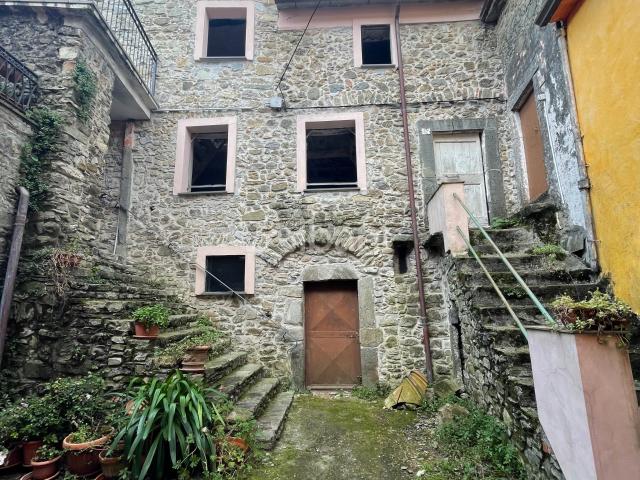 Villa Indipendente in vendita a Unione di comuni Montana Lunigiana, Bolano