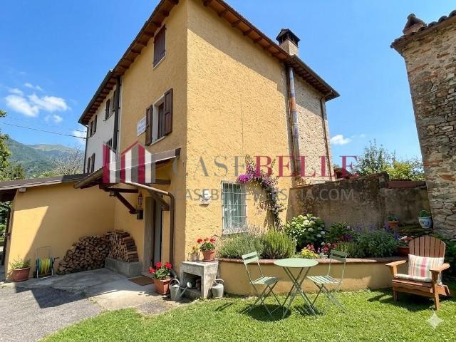 Villa Indipendente in vendita a Vado, Camaiore