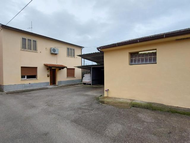 Villa Indipendente in vendita a Cascina, Toscana