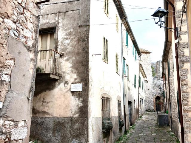 Villa Indipendente in vendita a Unione dei Comuni Montani Amiata Grossetana, Roccalbegna