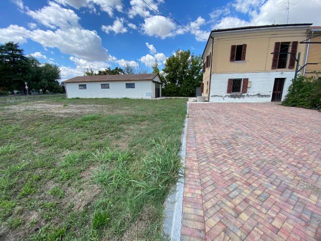 Villa Indipendente in vendita a Nuovo Circondario Imolese, Castel Guelfo Di Bologna