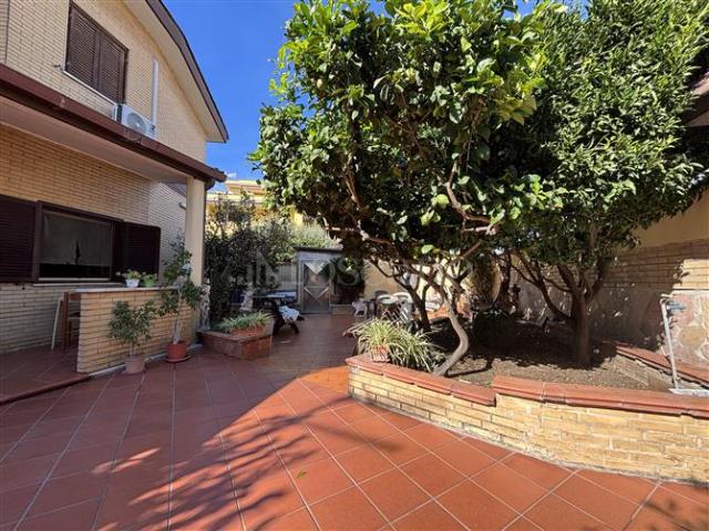 Villa Indipendente in vendita a Fiumicino, Roma Capitale
