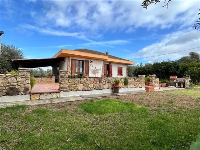 Villa Indipendente in vendita a Alghero, Sardigna/Sardegna