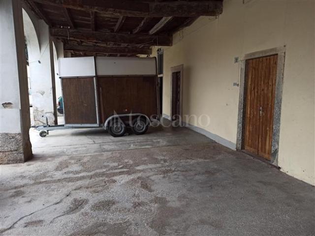 Villa Indipendente in vendita a Monguzzo, Lombardia