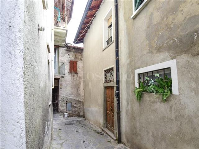Villa Indipendente in vendita a Moltrasio, Lombardia