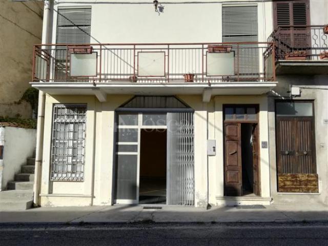 Villa Indipendente in vendita a Borgorose, Lazio