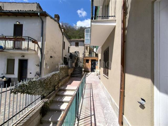 Villa Indipendente in vendita a Montereale, Abruzzo