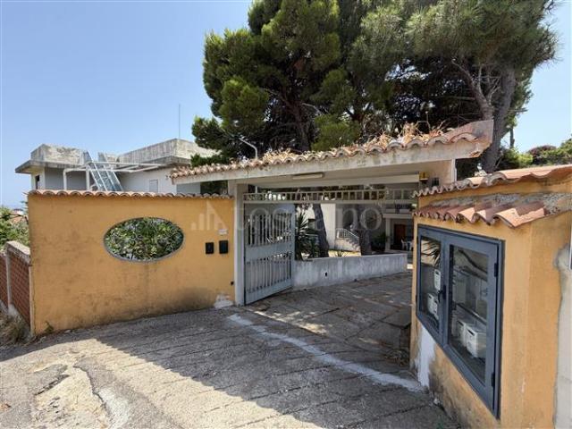 Villa Indipendente in vendita a VI Circoscrizione, Messina