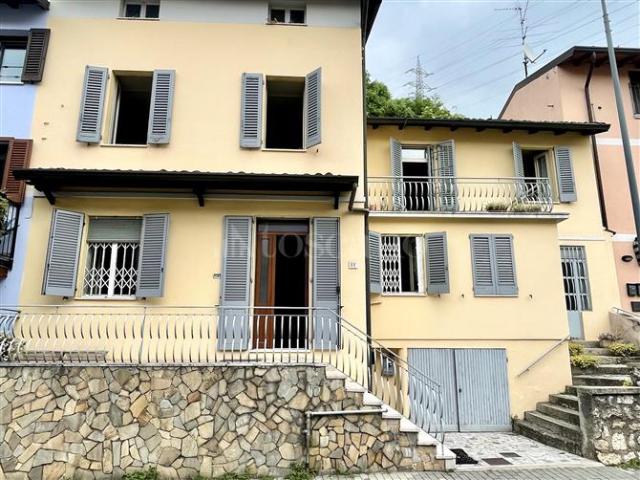 Villa Indipendente in vendita a Zona Est, Brescia