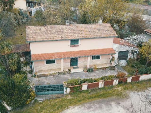 Villa Indipendente in vendita a San Bartolomeo, Cassino