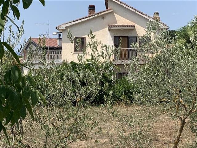 Villa Indipendente in vendita a Viggiano, Basilicata