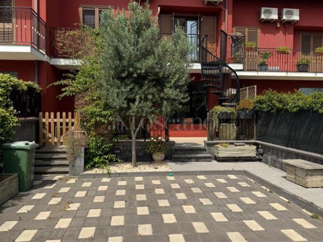 Villa Schiera in vendita a San Giovanni Galermo-Trappeto-Cibali, Catania