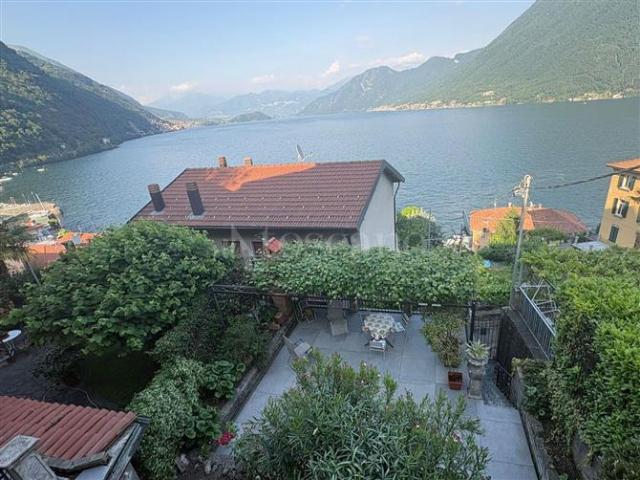 Villa Indipendente in vendita a Argegno, Lombardia