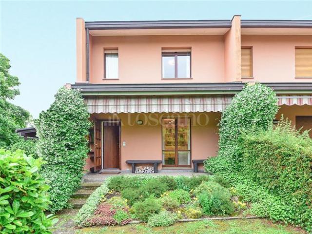 Villa Indipendente in vendita a Buccinigo, Erba