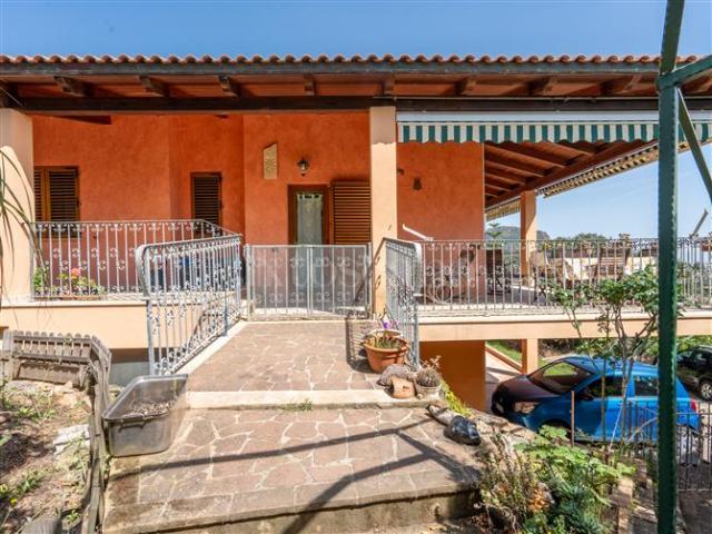 Villa Indipendente in vendita a Capoterra, Sardigna/Sardegna