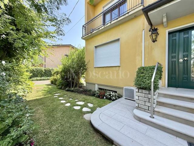 Villa Indipendente in vendita a San Benedetto di Lugana, Peschiera del Garda