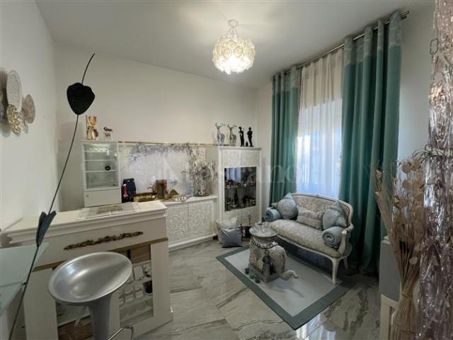 Villa Indipendente in vendita a Municipio 6, Milano