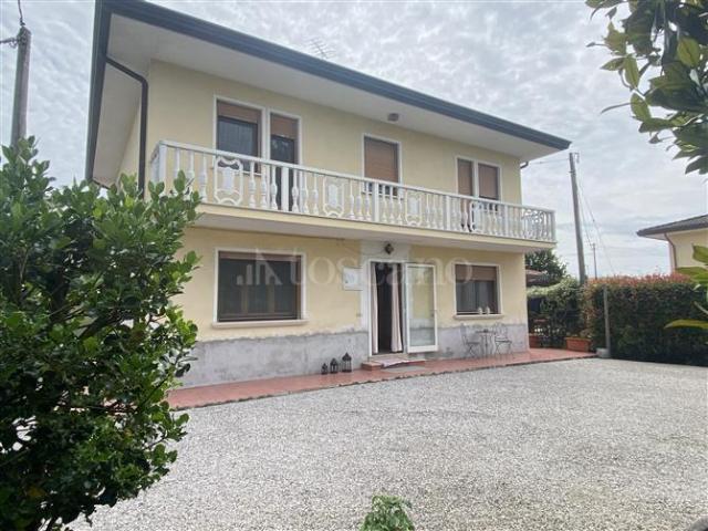 Villa Indipendente in vendita a Cavanella, Concordia Sagittaria