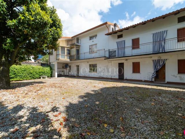 Villa Indipendente in vendita a Aviano, Friuli-Venezia Giulia