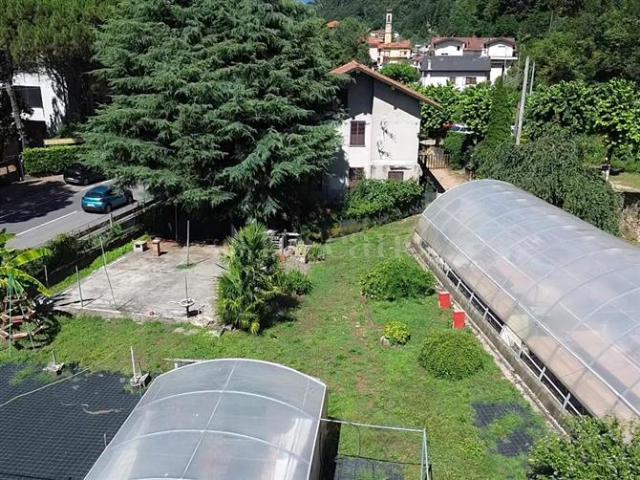 Villa Indipendente in vendita a Comunità Montana del Piambello, Porto Ceresio