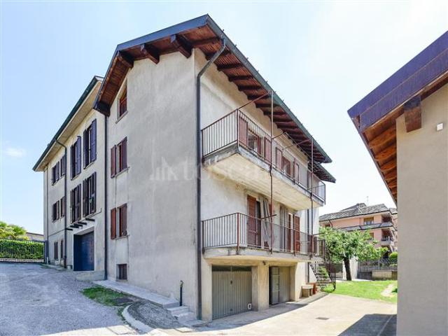 Villa Indipendente in vendita a Cantù, Lombardia