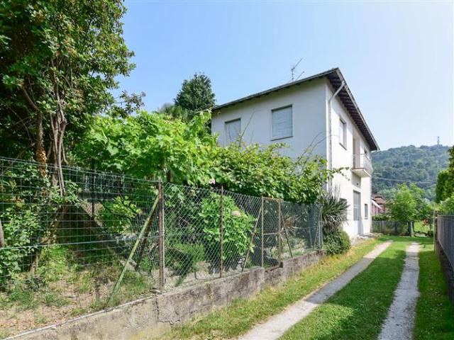 Villa Indipendente in vendita a Como, Lombardia
