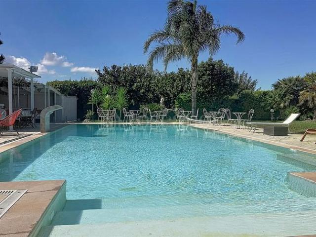 Villa Indipendente in vendita a San Giovanni, Cala Di Volpe
