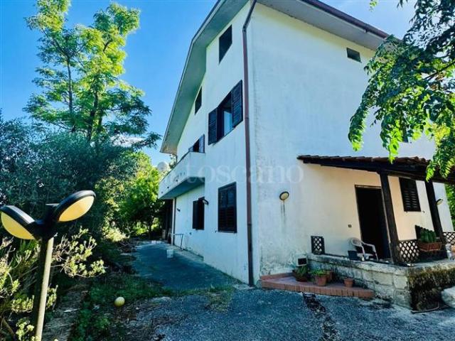 Villa Indipendente in vendita a Montefredane, Campania