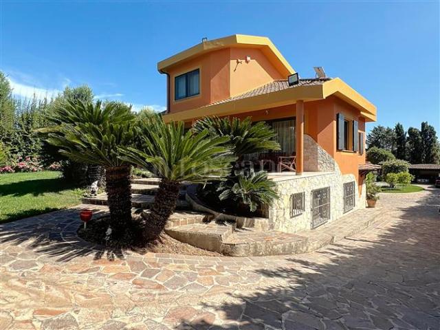Villa Indipendente in vendita a San Giovanni, Cala Di Volpe