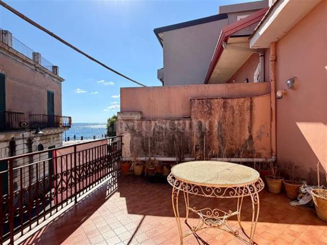 Villa Indipendente in vendita a Acireale, Sicilia