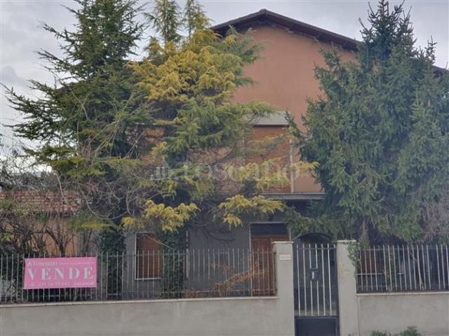 Villa Indipendente in vendita a Avezzano, Abruzzo