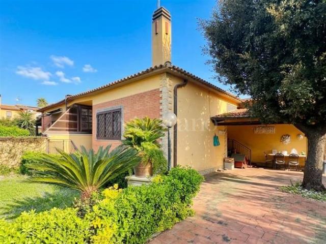 Villa Indipendente in vendita a Roma Capitale, Lazio