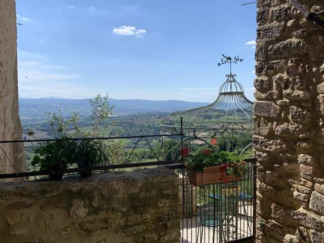 Villa Indipendente in affitto a Spoleto, Umbria