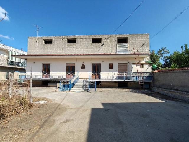Villa Indipendente in affitto a Acerra, Campania