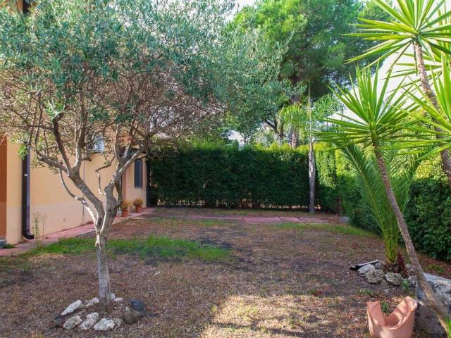 Villa Indipendente in affitto a Aci Sant'antonio, Sicilia