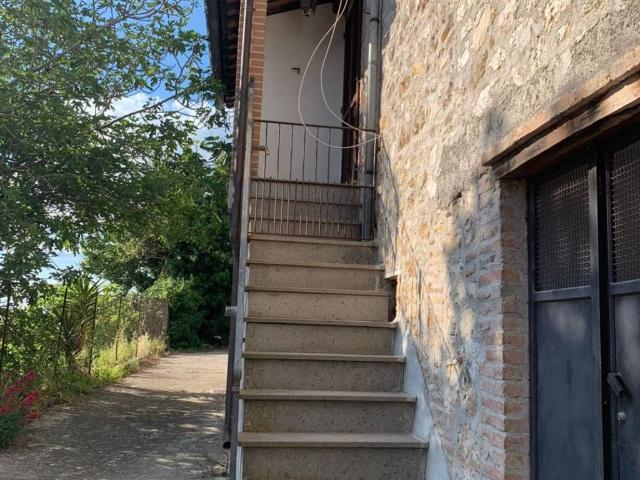 Villa Indipendente in affitto a Alviano, Umbria