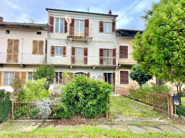 Villa Indipendente in affitto a Piemonte, Asti