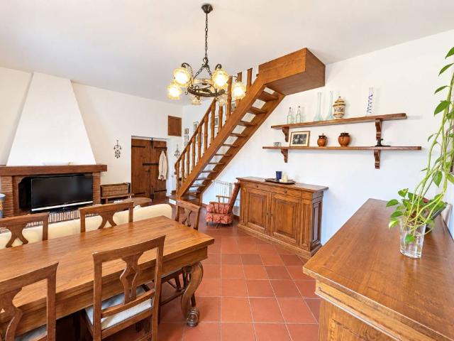 Villa Indipendente in affitto a Ripa dell'Olmo, Palazzo Del Pero