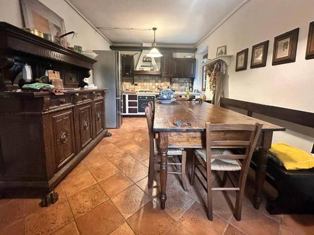 Villa Indipendente in affitto a Unione di comuni Montana Lunigiana, Aulla