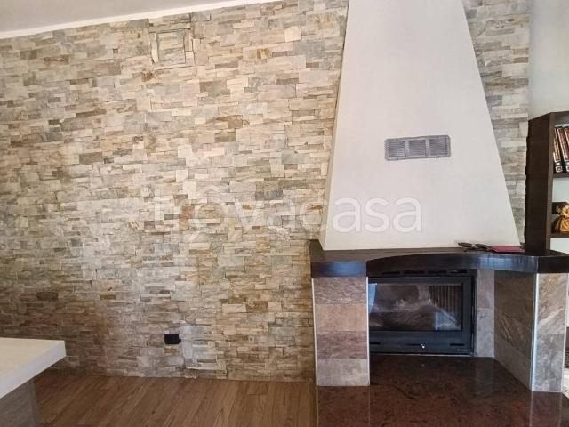 Villa Indipendente in affitto a Unione Montana di Comuni delle Valli di Lanzo, Ceronda e Casternone, Piemonte