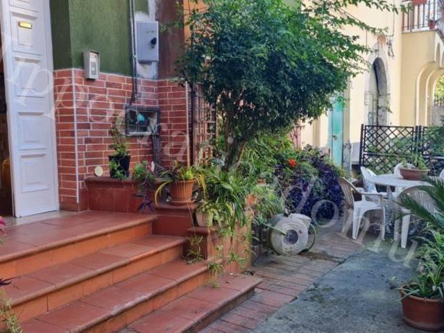 Villa Indipendente in affitto a Baronissi, Campania