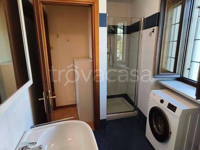 Villa Indipendente in affitto a Barzana, Bergamo