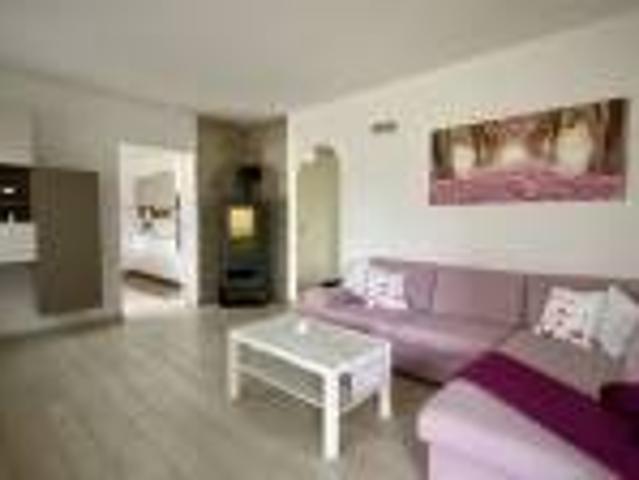 Villa Indipendente in affitto a Comunità Alta Valsugana e Bersntol, Calceranica Al Lago