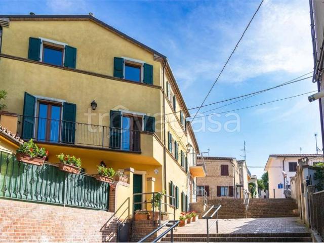 Villa Indipendente in affitto a Marche, Ancona
