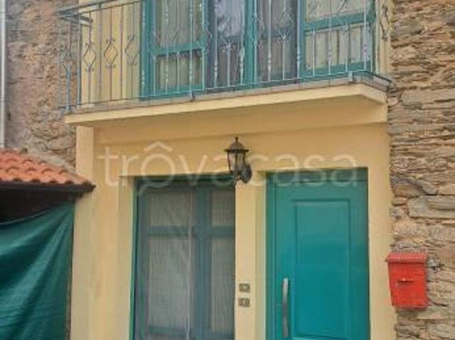 Villa Indipendente in affitto a Comunità Montana del Piambello, Cantello
