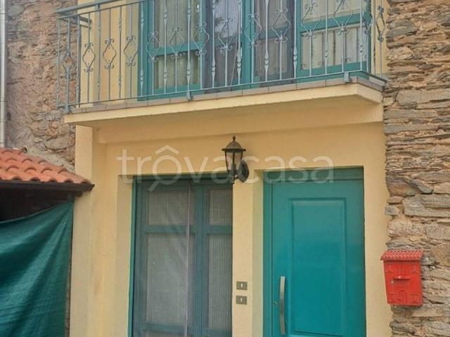 Villa Indipendente in affitto a Comunità Montana del Piambello, Cantello