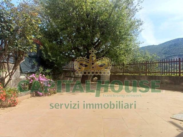 Villa Indipendente in affitto a Capua, Campania